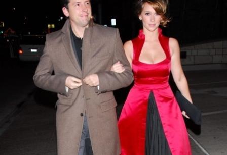 jennifer love hewitt preggers2
