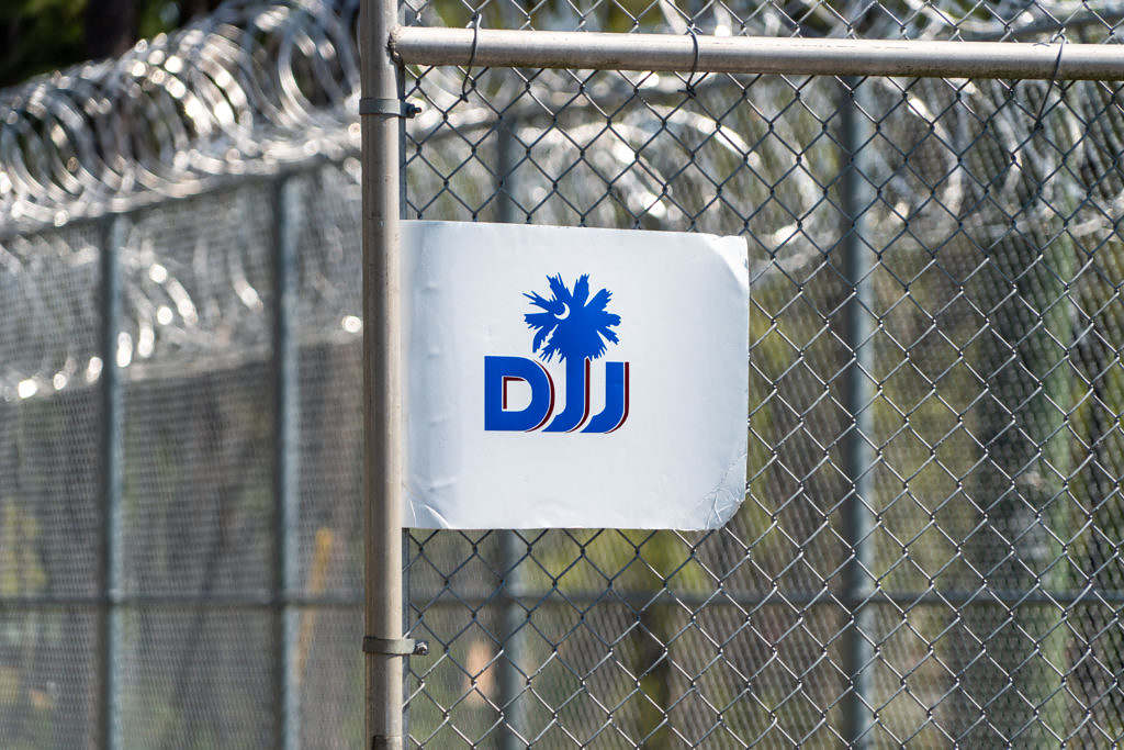 South Carolina Juvenile Justice Agency Faces Lawsuit After Teen's Death - Vimarsana News