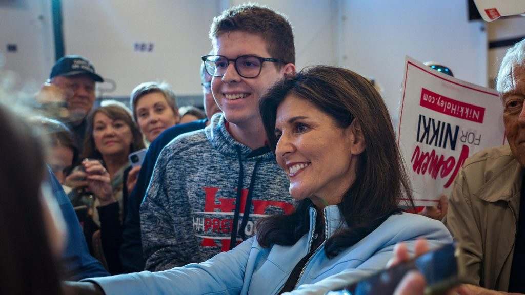Nikki Haley's Banker Backer: 'Very Liberal' Democrats Should Support Her - Vimarsana News
