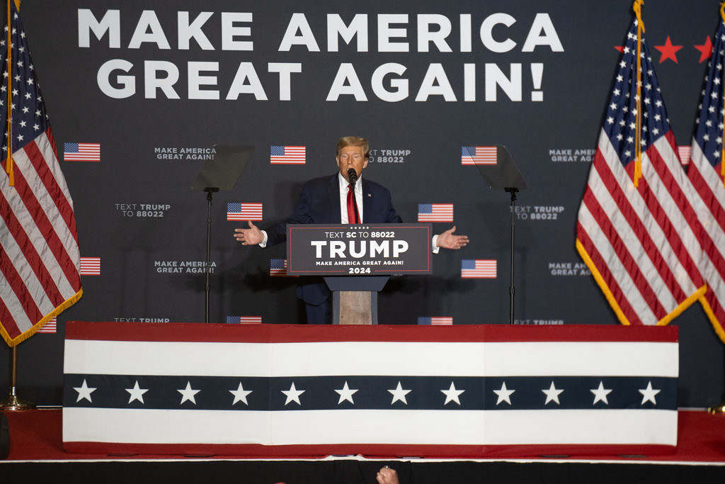 Donald Trump Holds Valentine's Day Rally in Charleston South Carolina - Vimarsana News