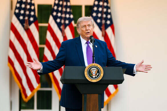 President Donald J. Trump hosts a Rose Garden Club dinner in honor of Police Week in the White House Rose Garden, Monday, May 11, 2026. (Official White House Photo by Molly Riley)