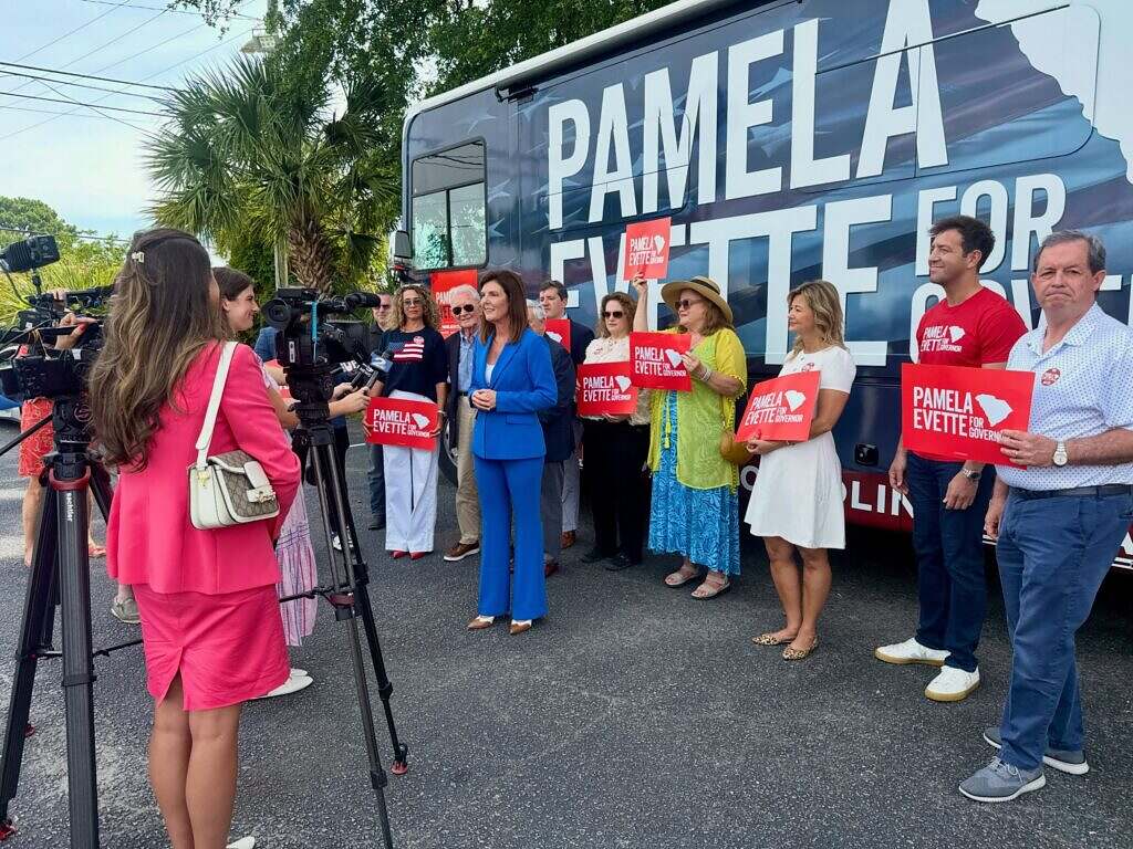 Pamela Evette's Finance Committeeman Charged With Assault
